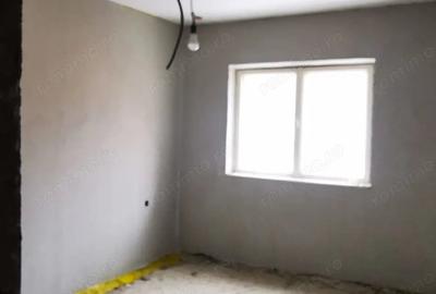 Apartament cu 3 camere decomandat în Luncă - 2