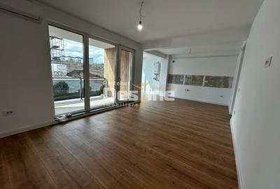 Apartament cu 3 camere decomandat în Rediu - 2