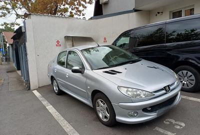 Vand garsoniera sau inchiriez, ?i Vand ma?ina PEUGEOT 206 - 2