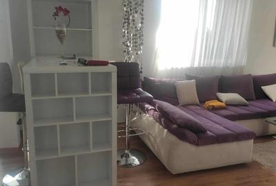 Apartament cu 2 camere decomandat în Apărătorii Patriei
