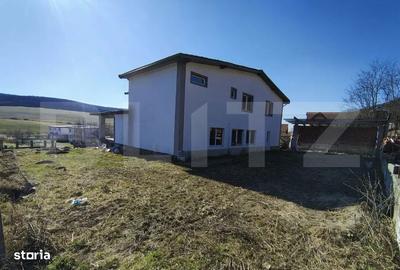 Casă cu 4 camere cu Teren 1000 Mp în Tofalău - 7