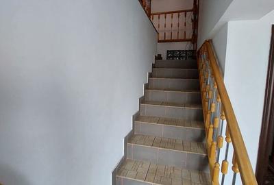 Casă cu 6 camere în Piața Centrală - 6