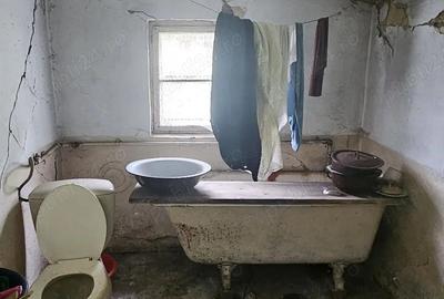 Casa + teren 1.000 mp in Lonea (jud. Hunedoara), pe Str. George Enescu - 2