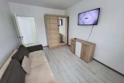 Apartament cu 3 camere decomandat, mobilat în Tractorul - 12
