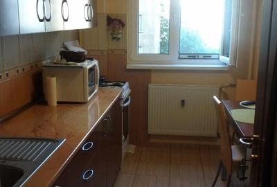 Apartament cu 2 camere decomandat în Basarabia
