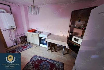 Casa formata din 2 cladiri P+M ?i P+1 - 2