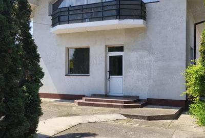 Spațiu comercial, de 100 mp, în CFR - 1