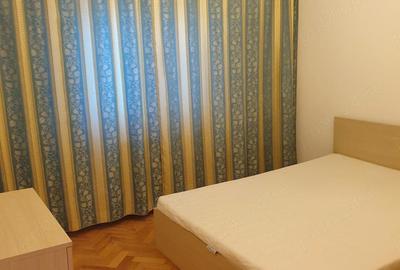 Apartament cu 3 camere semidecomandat, mobilat în Central - 2
