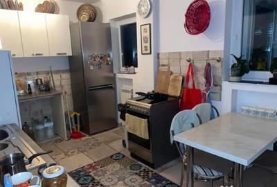 Apartament cu 4 camere semidecomandat în Universitate - 4