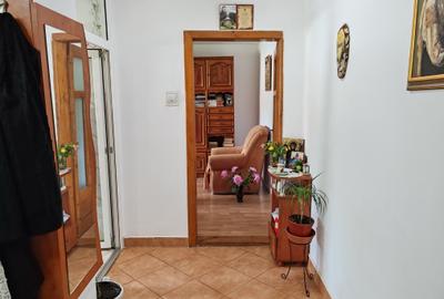 Apartament 2 camere ZARNESTI - BLOCURI - 6