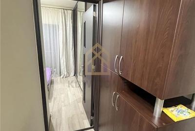 Apartament cu 2 camere decomandat, mobilat în Tei