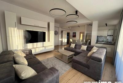 Apartament cu 3 camere semidecomandat în Cetate