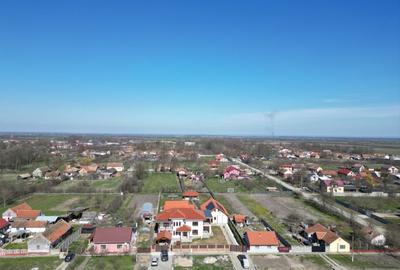 Casă individuală cu 8 camere cu Canalizare în Sacoșu Turcesc - 3