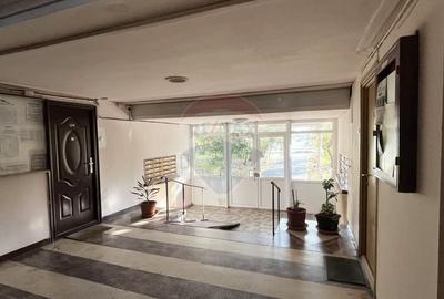 Vanzare apartament 3 camere, decomandat, Drumul Taberei - Bd. 1 Mai - 13