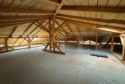 Casă cu 4 camere cu Teren 1760 Mp în Central - 16