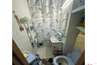 Ap 3 cam, Sud scoala nr 8, 50mp utili, et 1/4, CT - 2