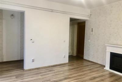 SPATIU CU POZITIE BUNA,  Centrul Civic AFI - 4