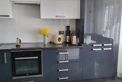 Apartament cu 2 camere decomandat în Tei