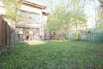 Casă individuală cu 5 camere decomandat cu Canalizare în Pipera