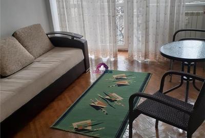 Apartament cu 2 camere semidecomandat, mobilat în Universitate