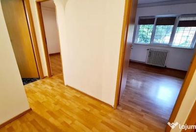Apartament cu 3 camere decomandat în Micălaca - 1