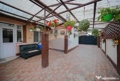 Casă cu 7 camere cu Teren 465 Mp în Cantemir - 1