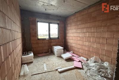 Duplex cu 5 camere cu Canalizare în Dumbrăvița - 8