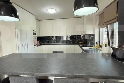 Casă cu 5 camere cu Teren 798 Mp în Central - 2