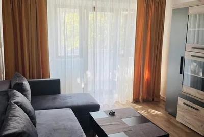 Apartament cu 3 camere decomandat, mobilat în Podul de Fier