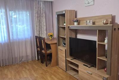 Vand apartament cu o camera zona Frumoasa