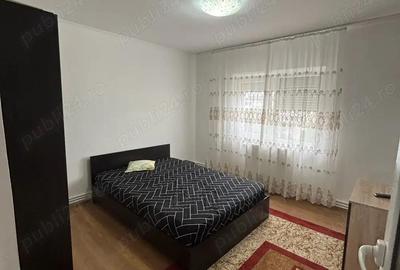 De inchiriat 2 camere cu balcon, zona ultracentrala, mobilat ?i utilat