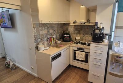 Apartament cu 4 camere decomandat în Central - 4