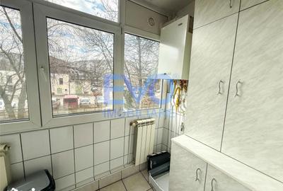 Apartament cu 3 camere decomandat în Nicolina - 4