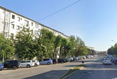 Apartament cu 3 camere semidecomandat în Central - 3