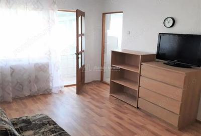 Garsonieră decomandată în Central - 7