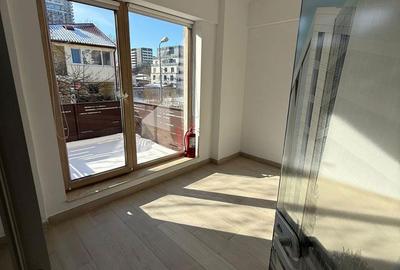 Spațiu comercial, de 155 mp, în Mihai Bravu