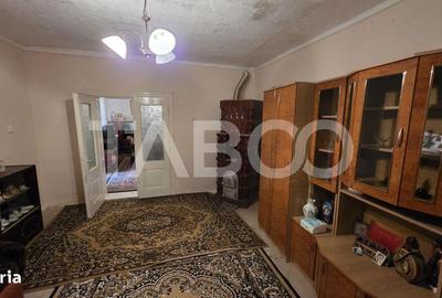 Casă cu 3 camere cu Teren 160 Mp în Câlnic - 4