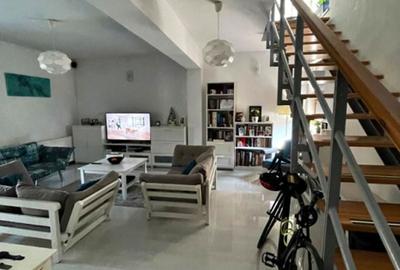 Casă cu 3 camere în Palazu Mare - 10