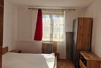 Garsonieră decomandată în Traian - 1