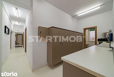 Spațiu comercial, de 115 mp, în Piața - 12