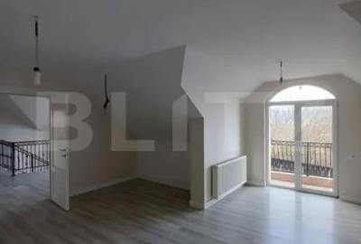Casă cu 5 camere cu Teren 1590 Mp în Luna - 14