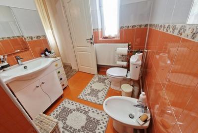 Casa cu suflet in centrul Medgidiei- gradina superba - 19