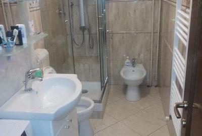 Apartament cu 3 camere decomandat în Central - 1