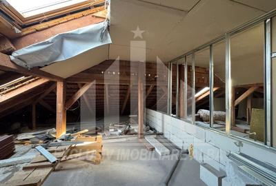 Apartament cu 7 camere decomandat în Cetate - 8