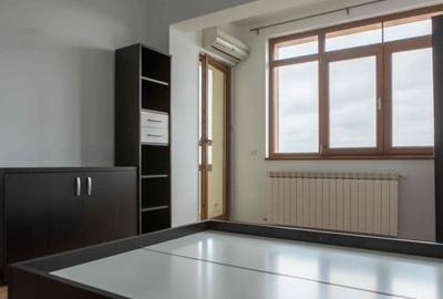 Apartament cu 3 camere decomandat în Tineretului - 1