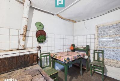 Casă cu 5 camere cu Teren 2837 Mp în Buteni - 3