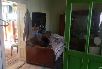 Casă cu 3 camere cu Teren 720 Mp în Simeria - 1