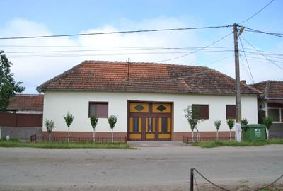 Casă cu 4 camere în Cărand - 1