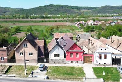 Casă cu 2 camere cu Teren 913 Mp în Șaroș pe Târnave - 1