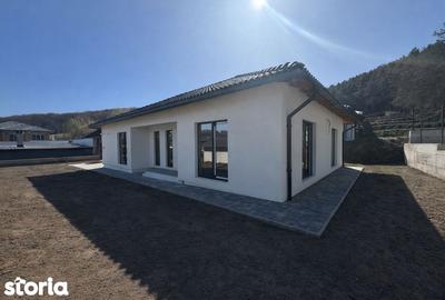 Casă cu 4 camere cu Teren 520 Mp în Baciu - 9